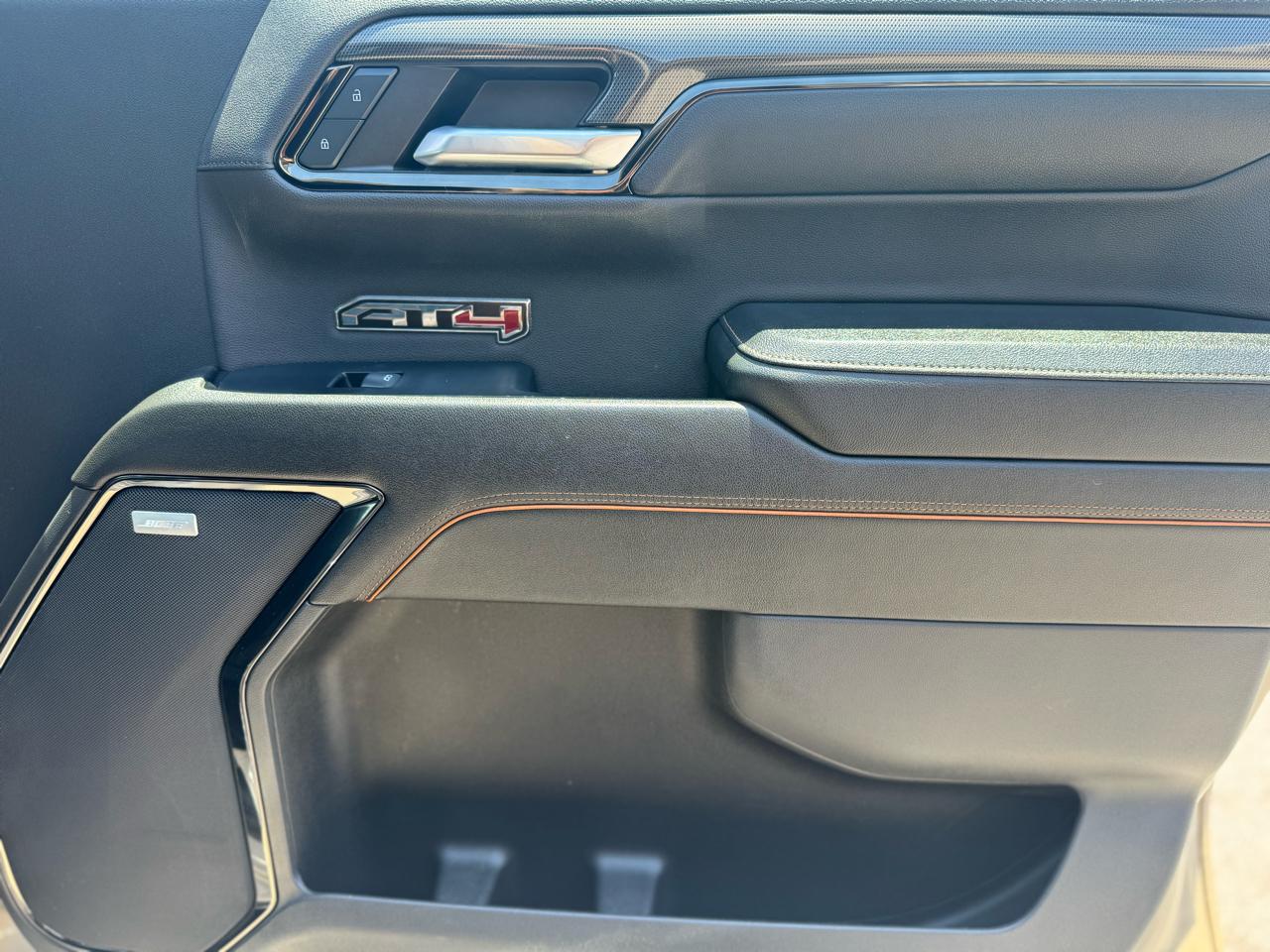 GMC Sierra 1500 AT4 Crew Cab 4WD 2023