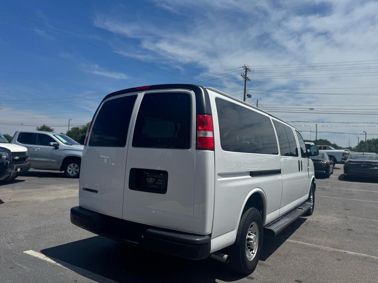 Chevrolet Express LS 3500 Extended 2023