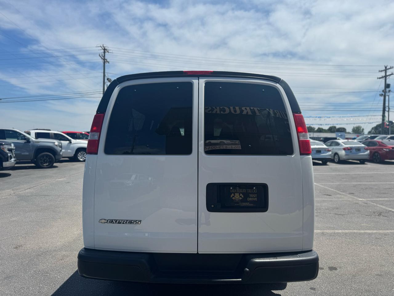 Chevrolet Express LS 3500 Extended 2023