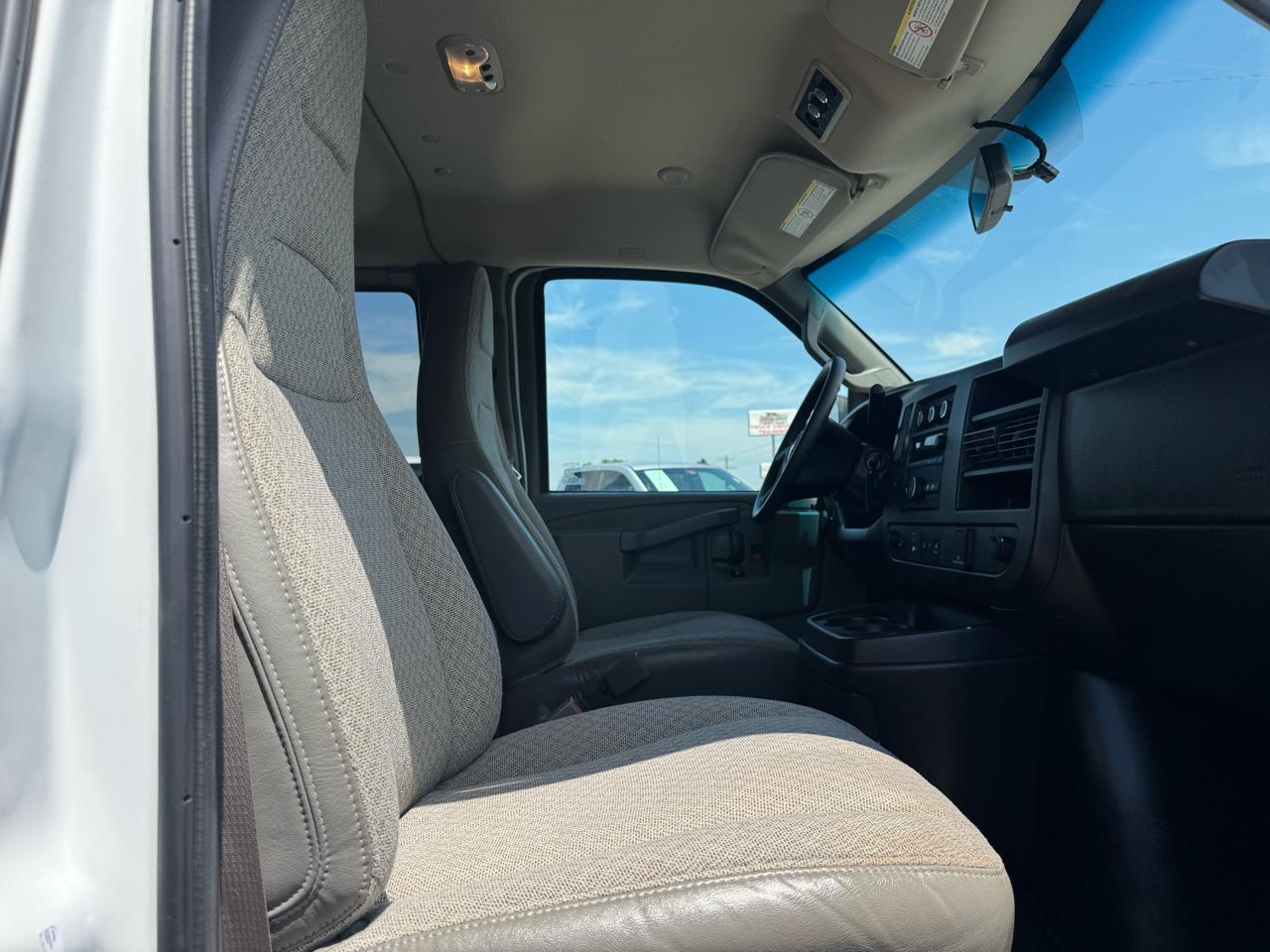 Chevrolet Express LS 3500 Extended 2023