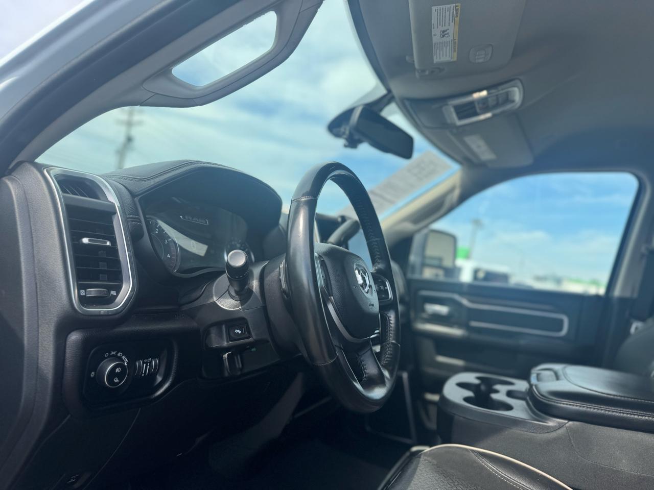 RAM 2500 Laramie Crew Cab SWB 4WD 2024