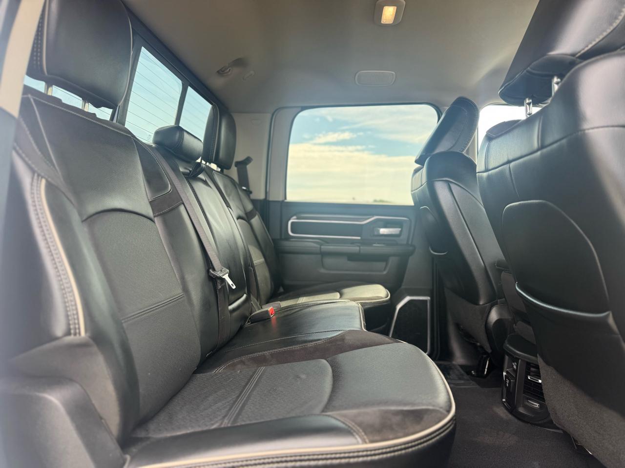 RAM 2500 Laramie Crew Cab SWB 4WD 2024