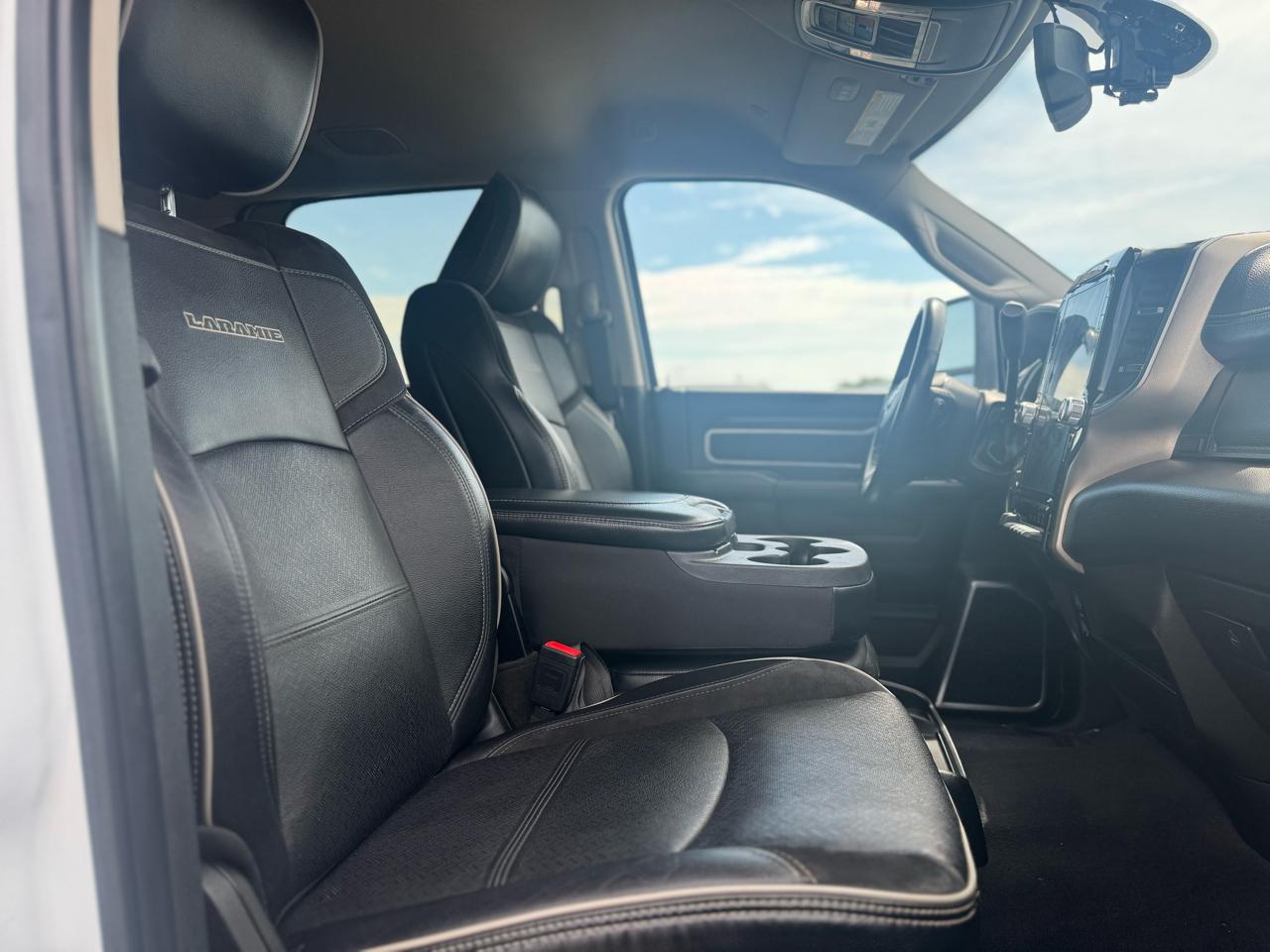 RAM 2500 Laramie Crew Cab SWB 4WD 2024