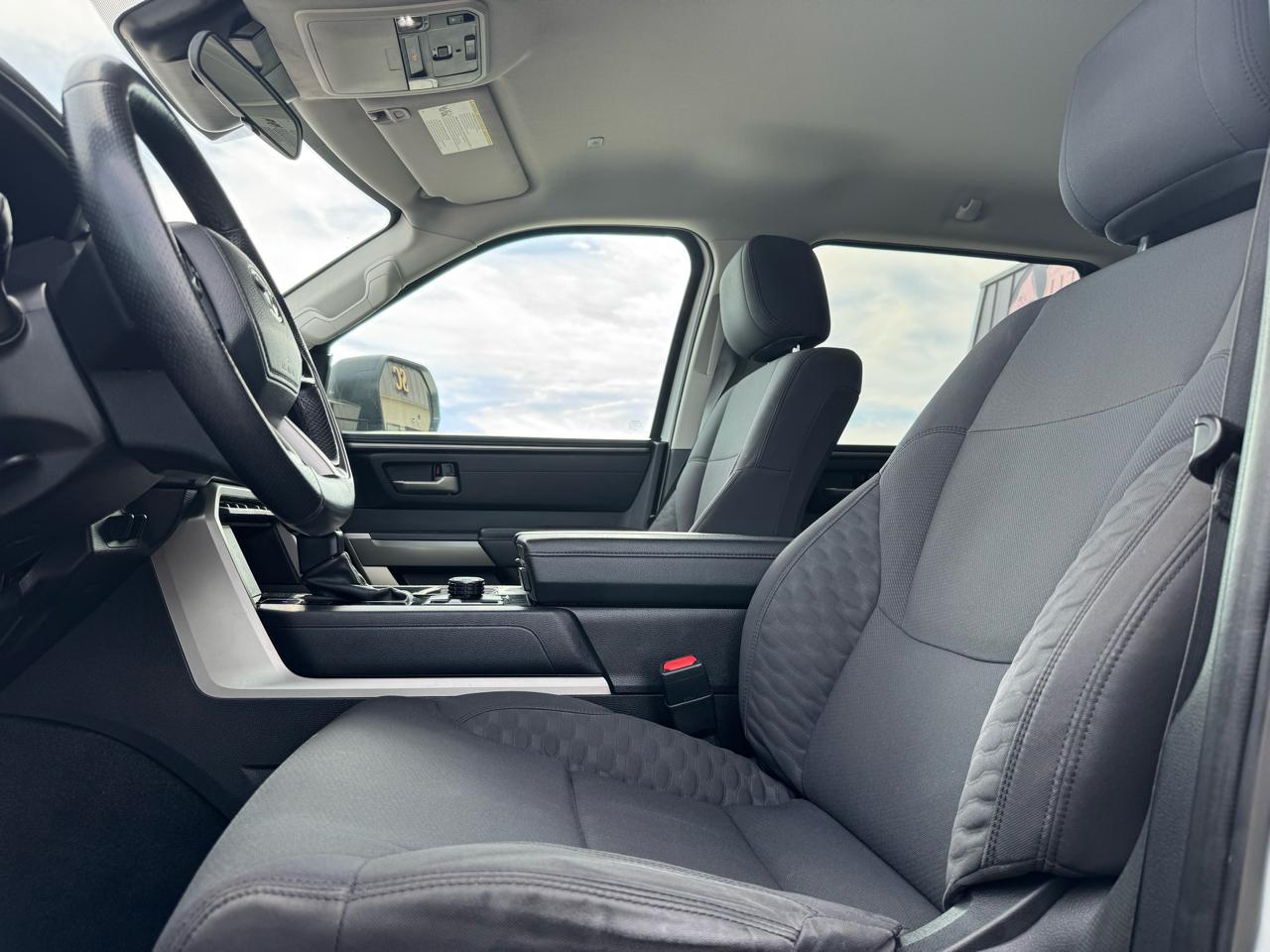 Toyota Tundra SR5 CrewMax 4WD 2022