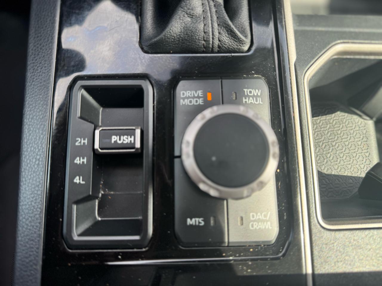 Toyota Tundra SR5 CrewMax 4WD 2022