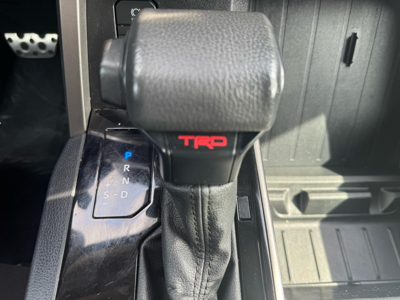 Toyota Tundra SR5 CrewMax 4WD 2022