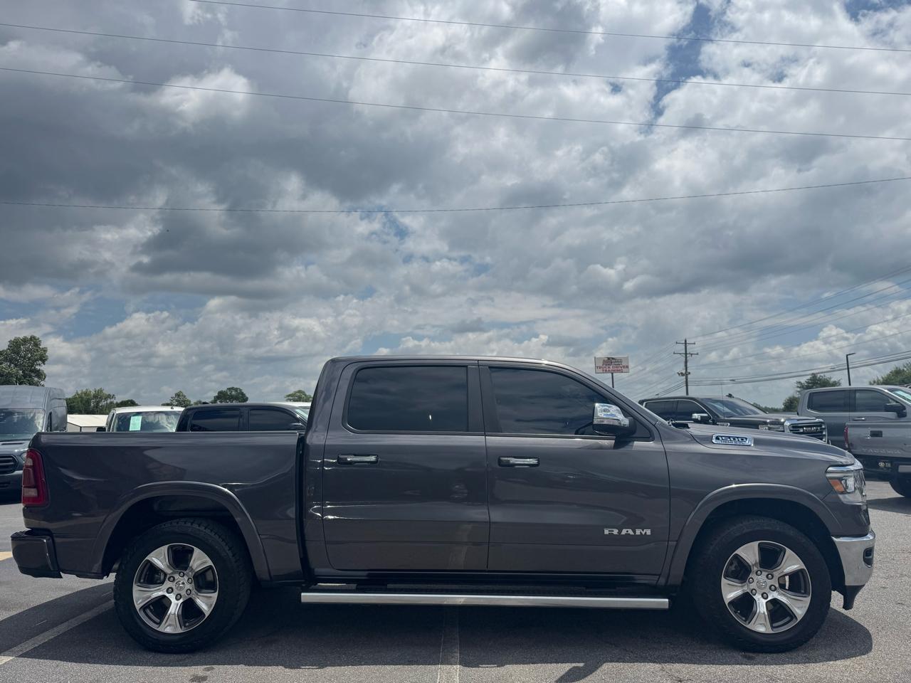 RAM 1500 Laramie Crew Cab SWB 4WD 2021