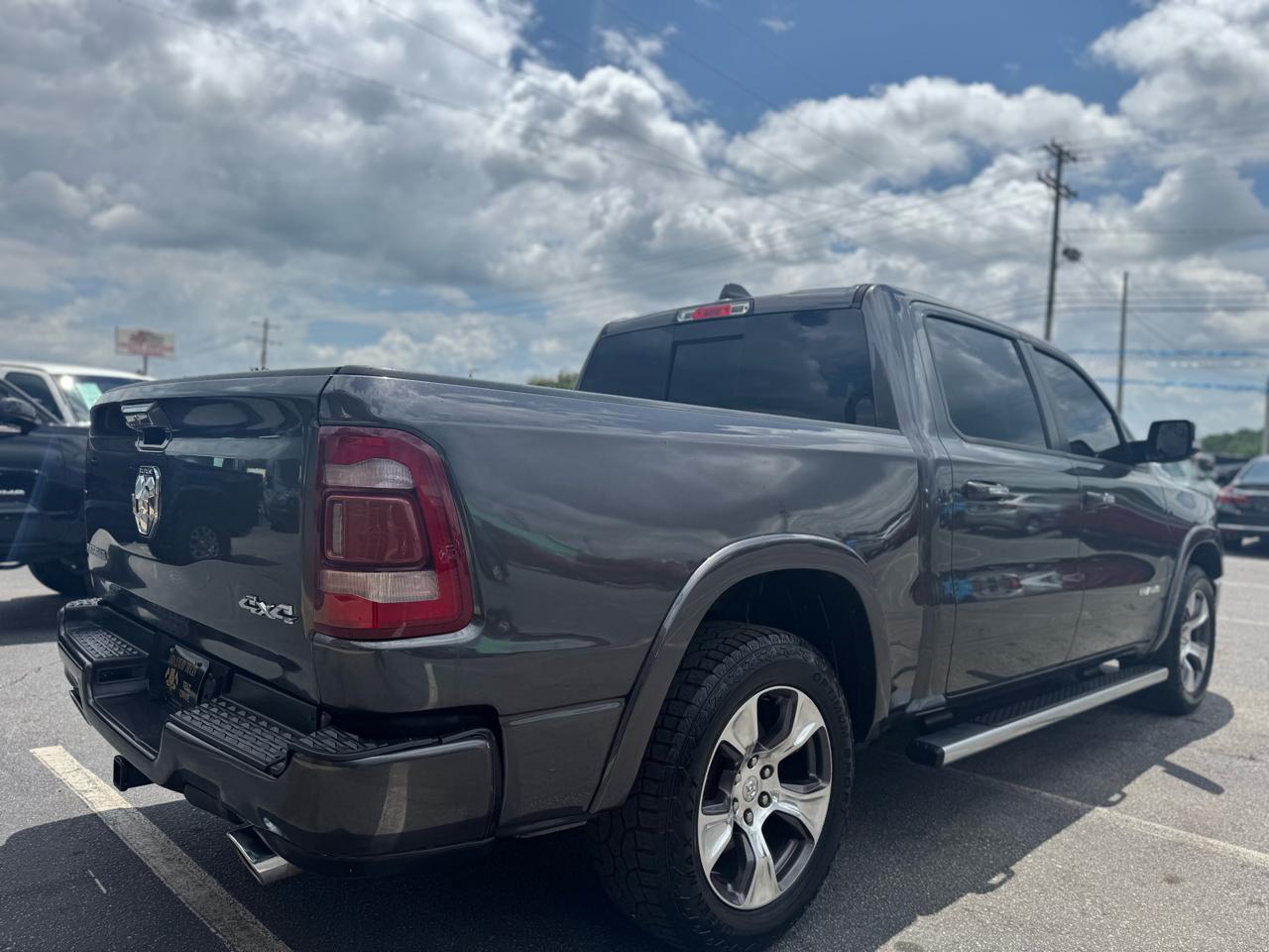 RAM 1500 Laramie Crew Cab SWB 4WD 2021