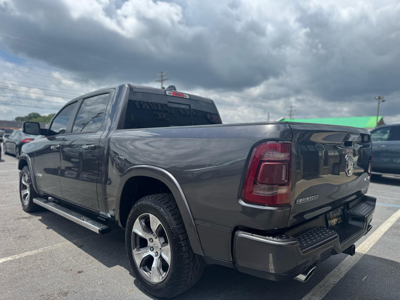 RAM 1500 Laramie Crew Cab SWB 4WD 2021