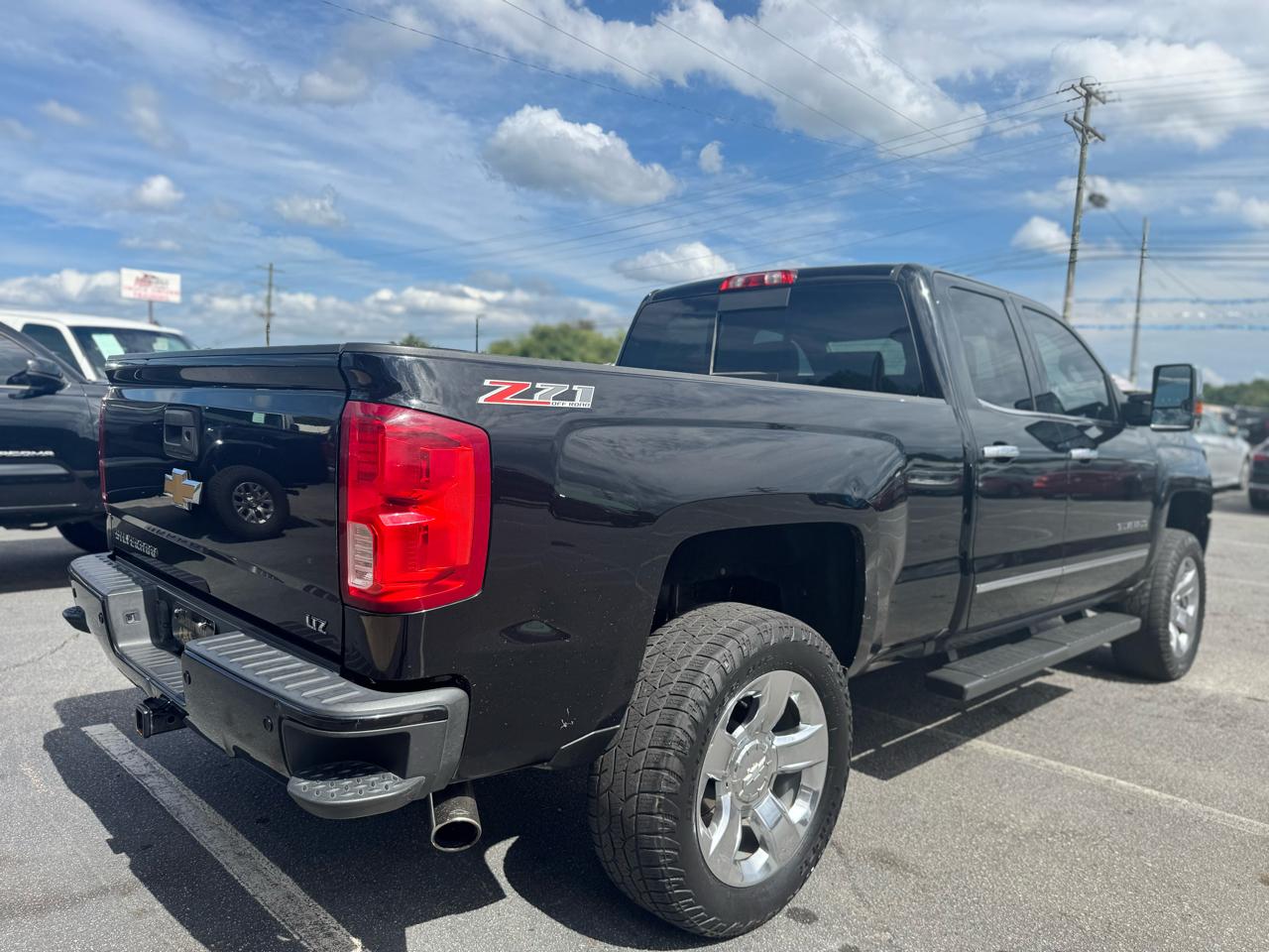 Chevrolet Silverado 1500 4WD Crew Cab 143.5" LTZ 2017