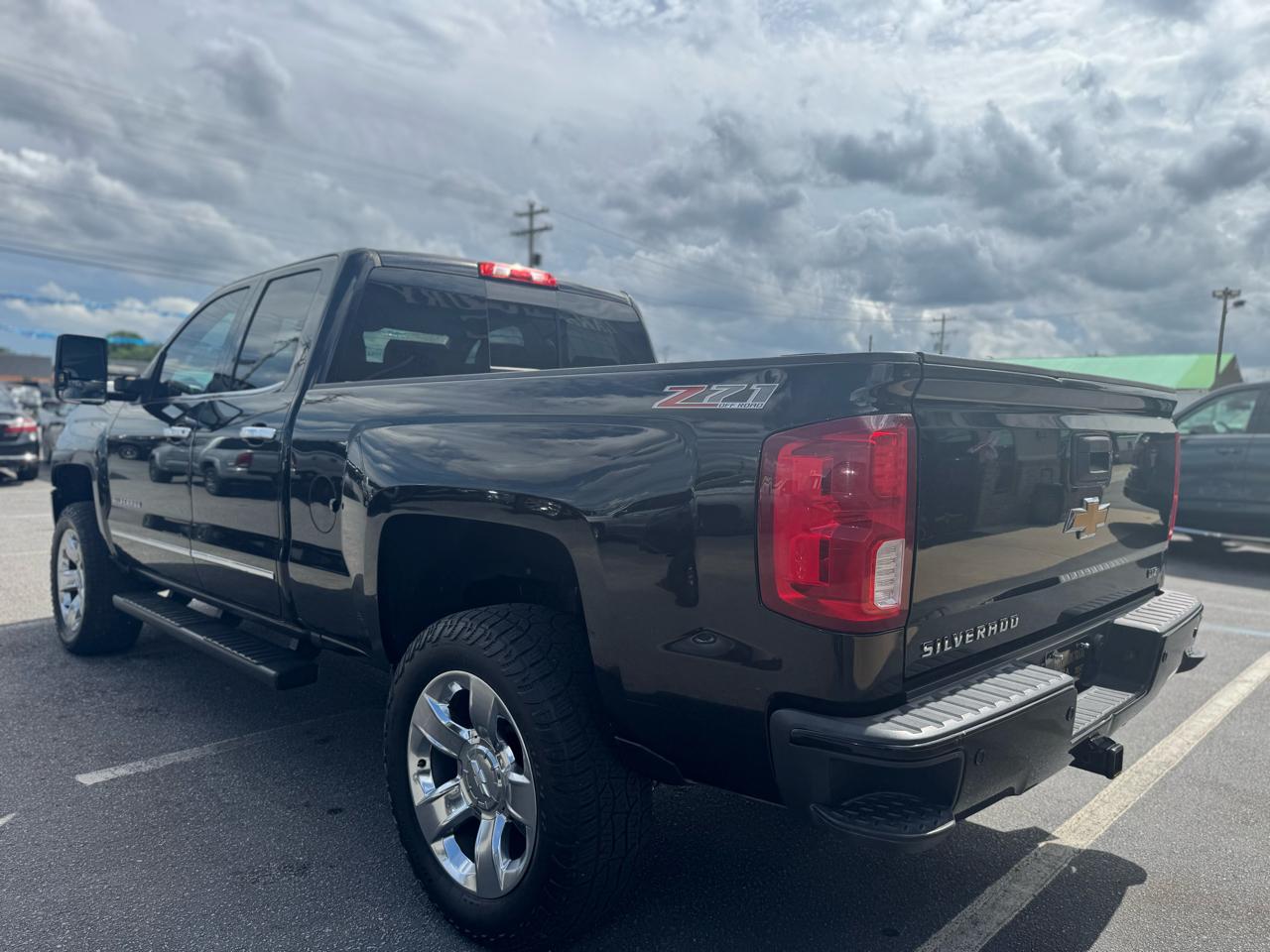 Chevrolet Silverado 1500 4WD Crew Cab 143.5" LTZ 2017