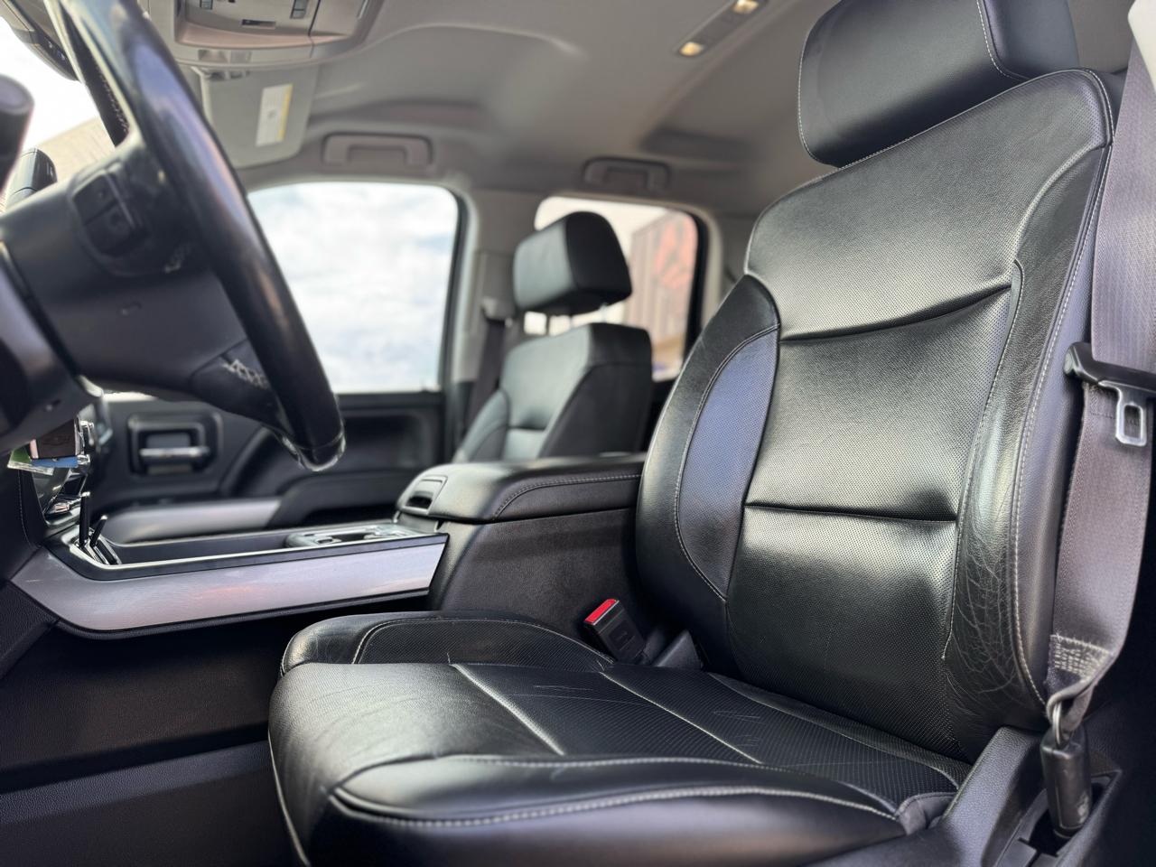 Chevrolet Silverado 1500 4WD Crew Cab 143.5" LTZ 2017