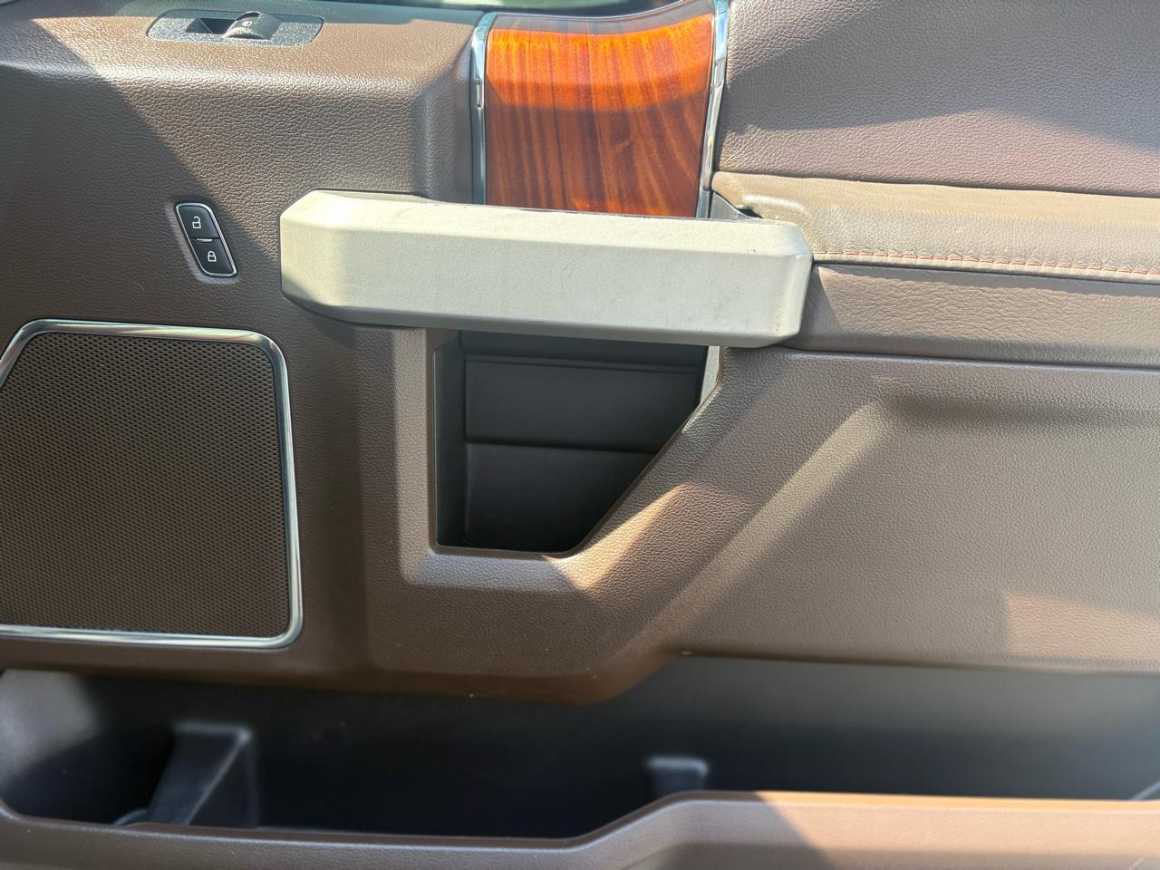 Ford F-150 SuperCrew Crew Cab 139" King Ranch 4WD 2018
