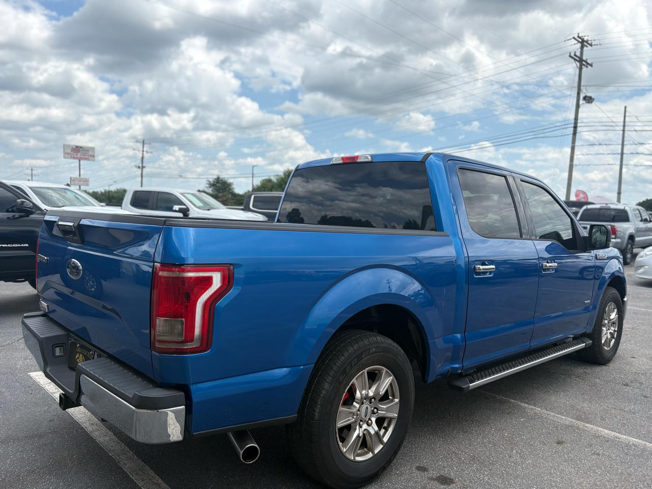 Ford F-150 2WD Reg Cab 122.5" XLT 2015