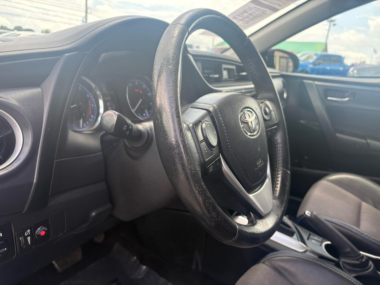 Toyota Corolla SE 2017