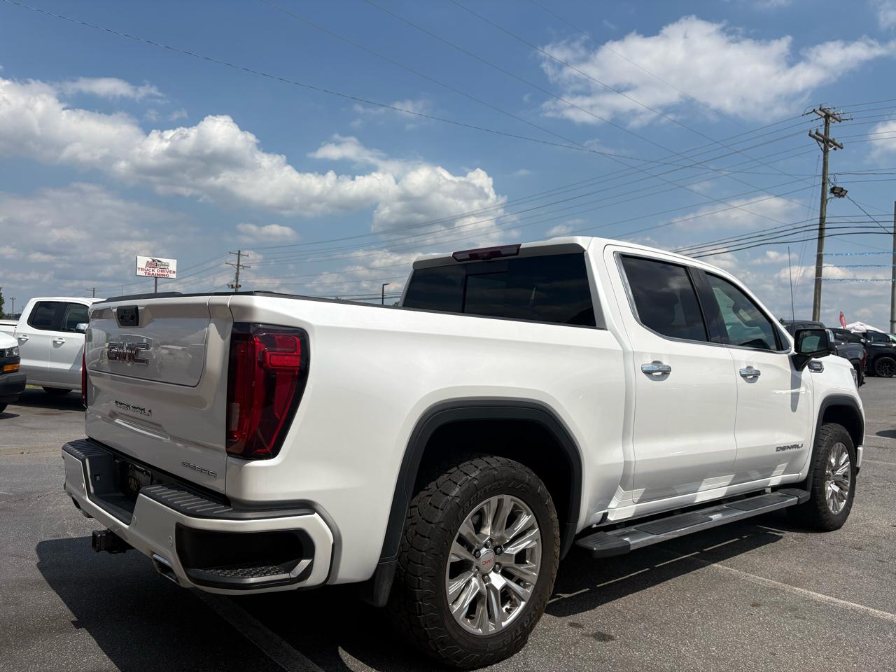 GMC Sierra 1500 Denali Crew Cab Short Box 4WD 2023