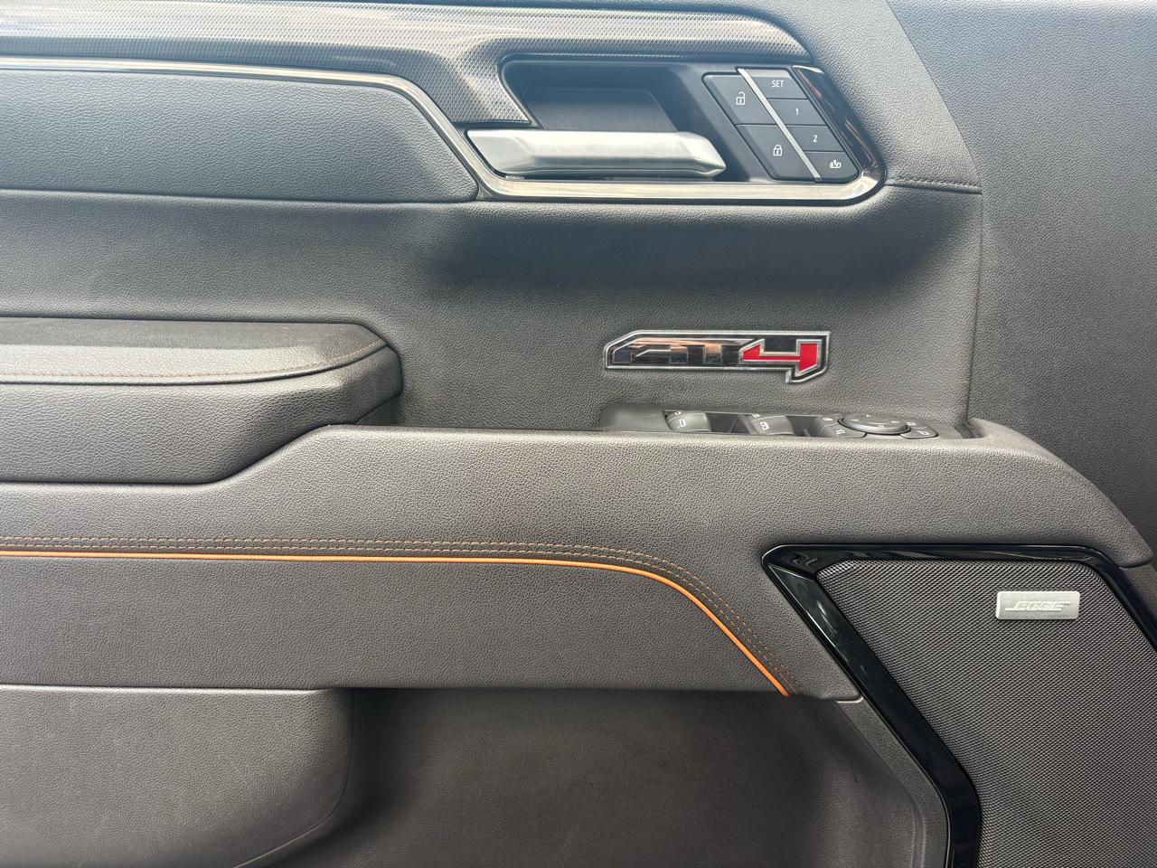 GMC Sierra 1500 AT4 Crew Cab 4WD 2025