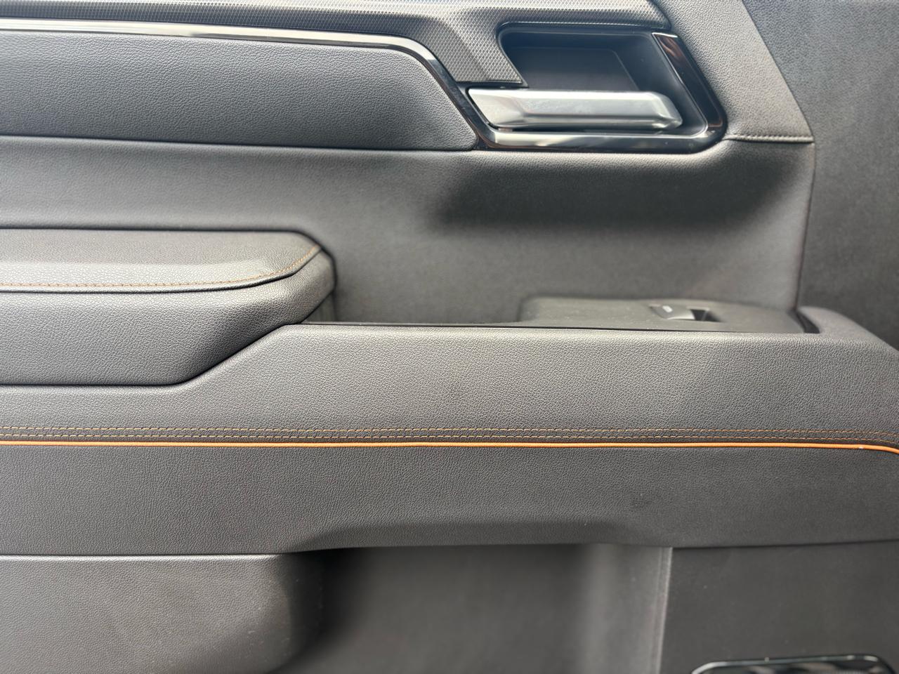 GMC Sierra 1500 AT4 Crew Cab 4WD 2025