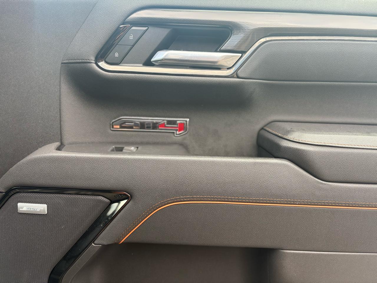 GMC Sierra 1500 AT4 Crew Cab 4WD 2025