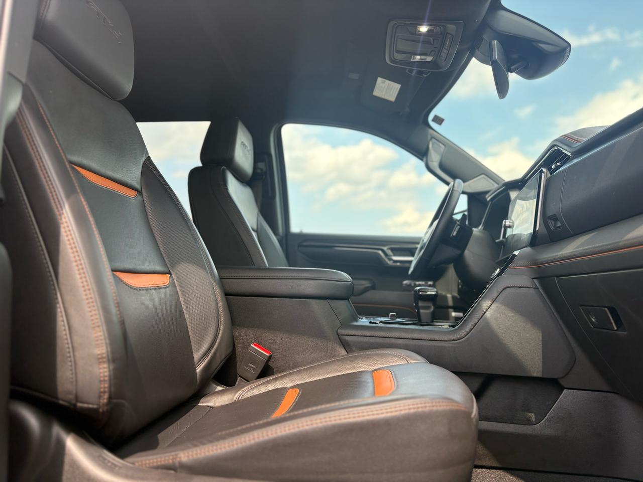 GMC Sierra 1500 AT4 Crew Cab 4WD 2025