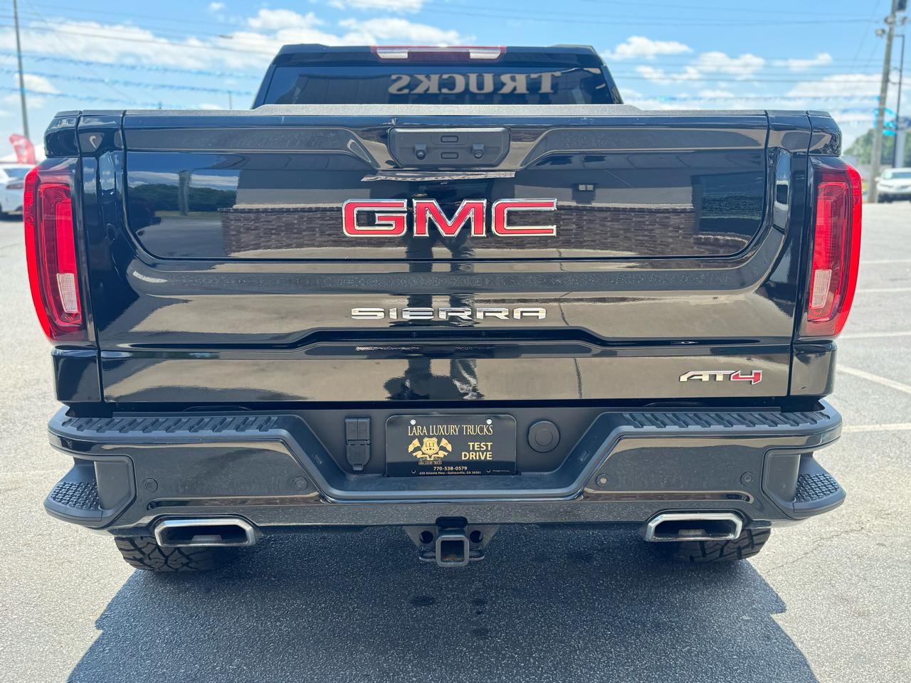 GMC Sierra 1500 AT4 Crew Cab 4WD 2025