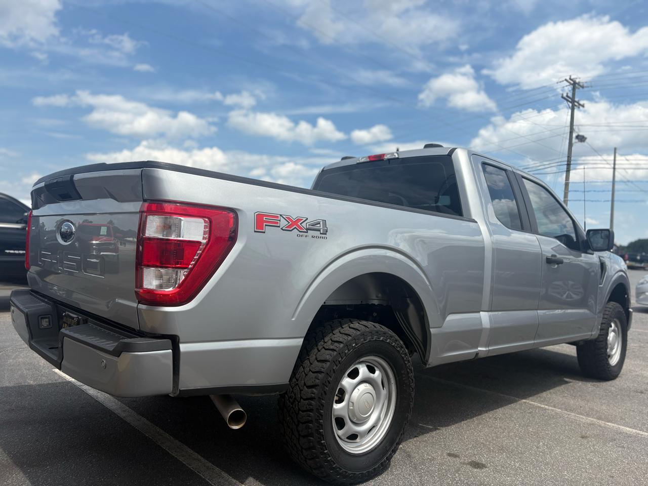 Ford F-150 4WD Reg Cab 122.5" XL 2022
