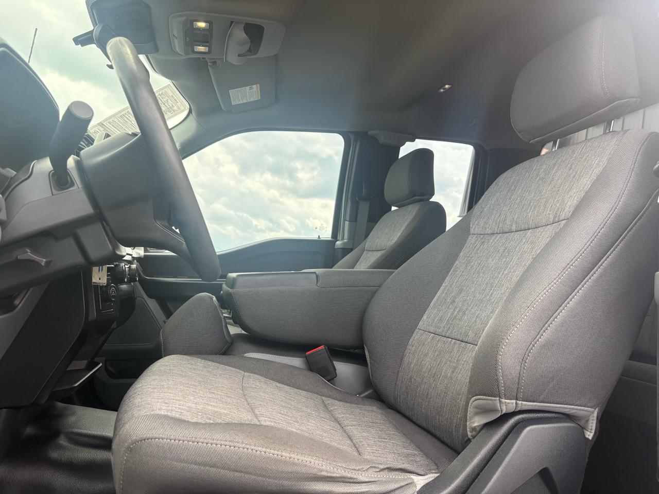 Ford F-150 4WD Reg Cab 122.5" XL 2022