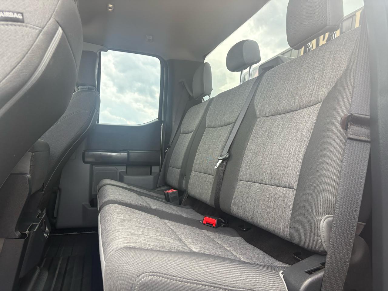 Ford F-150 4WD Reg Cab 122.5" XL 2022