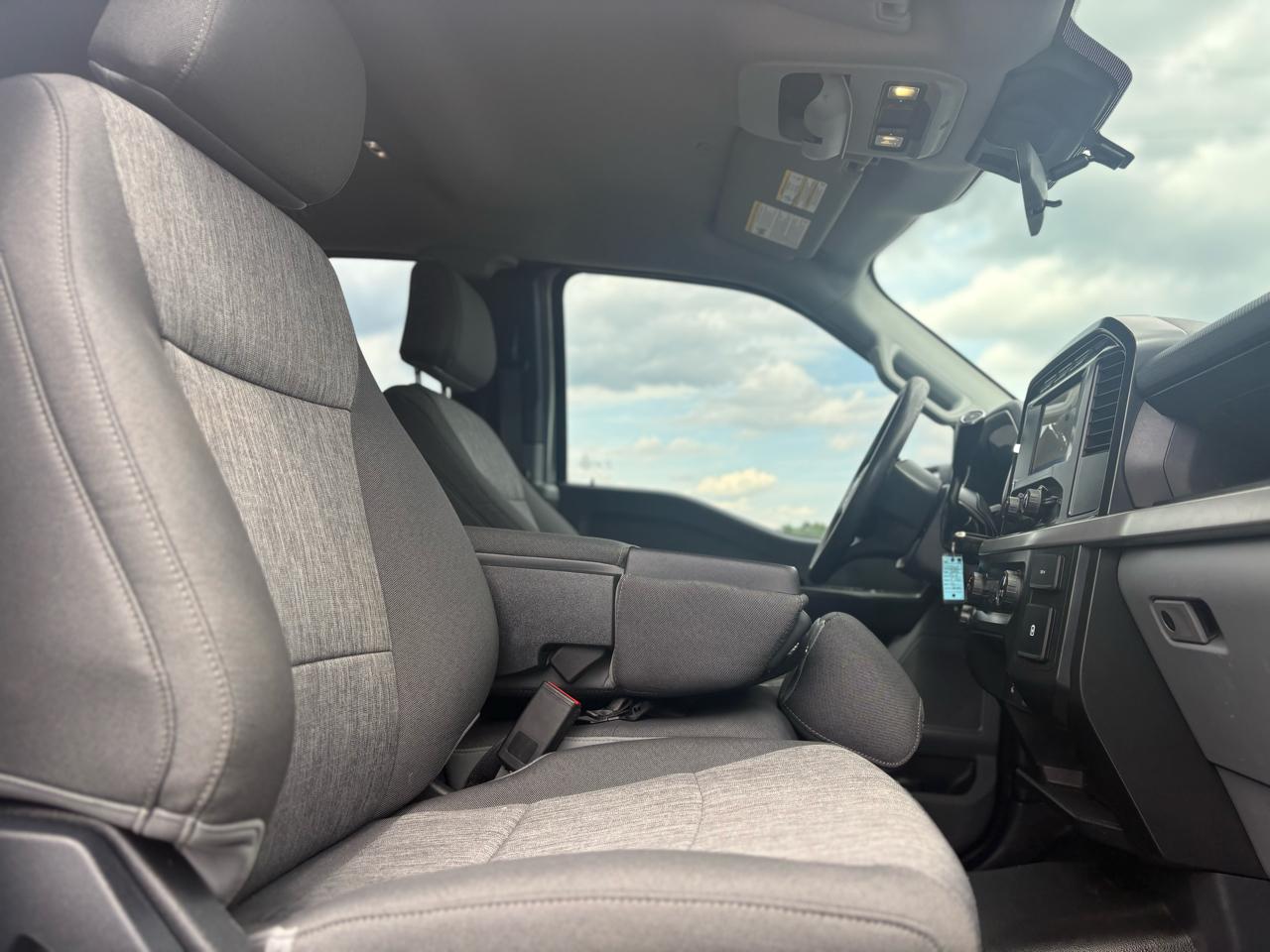 Ford F-150 4WD Reg Cab 122.5" XL 2022