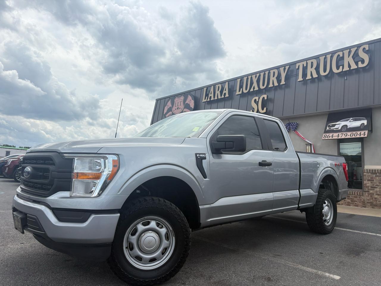 2022 Ford F-150 4WD Reg Cab 122.5" XL
