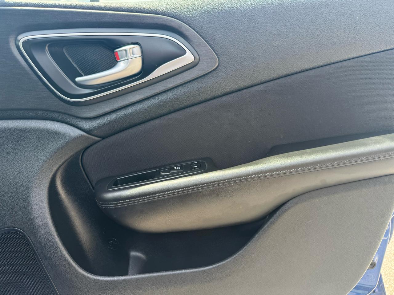 Chrysler 200 Limited 2015