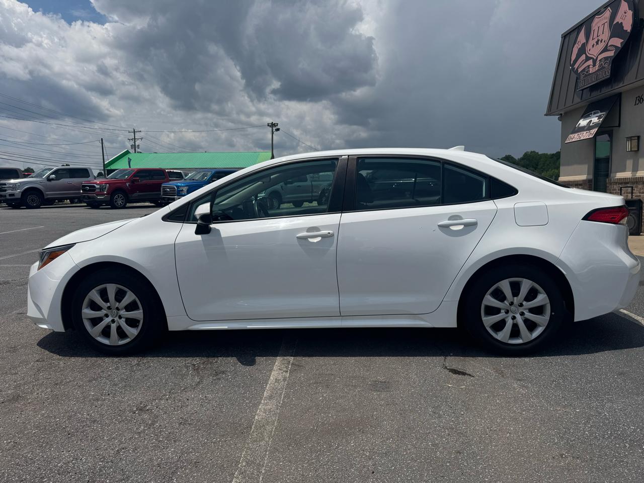 Toyota Corolla LE 2022