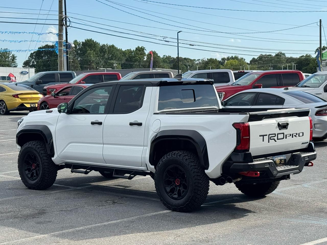 Toyota Tacoma Double Cab 4WD 2025