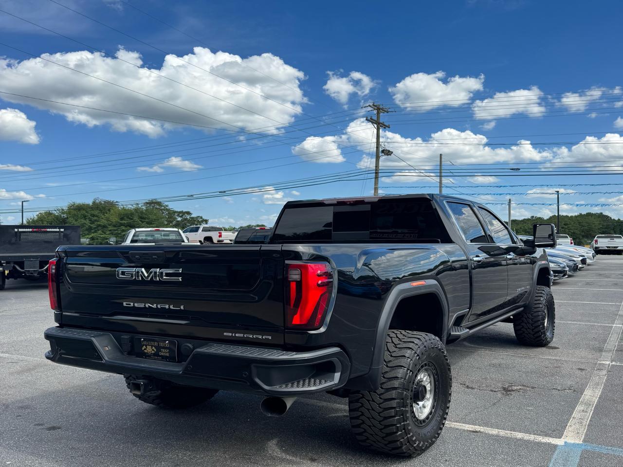 GMC Sierra 2500HD Denali Ultimate Crew Cab 4WD 2024