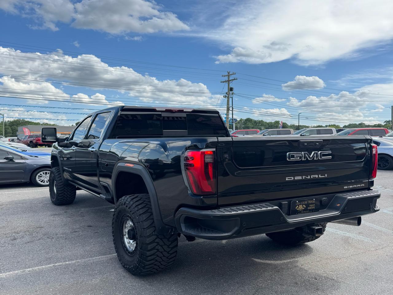 GMC Sierra 2500HD Denali Ultimate Crew Cab 4WD 2024