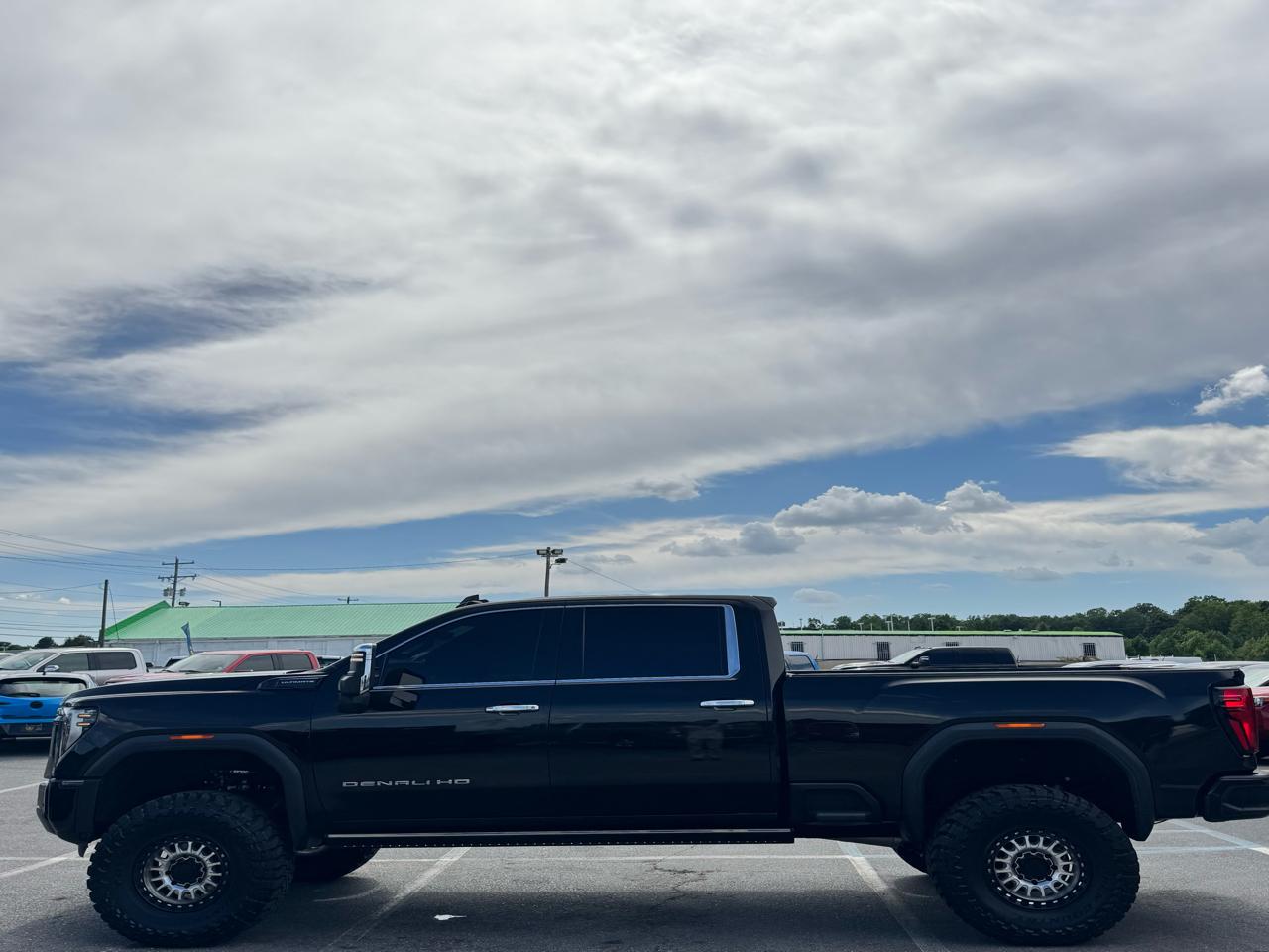 GMC Sierra 2500HD Denali Ultimate Crew Cab 4WD 2024