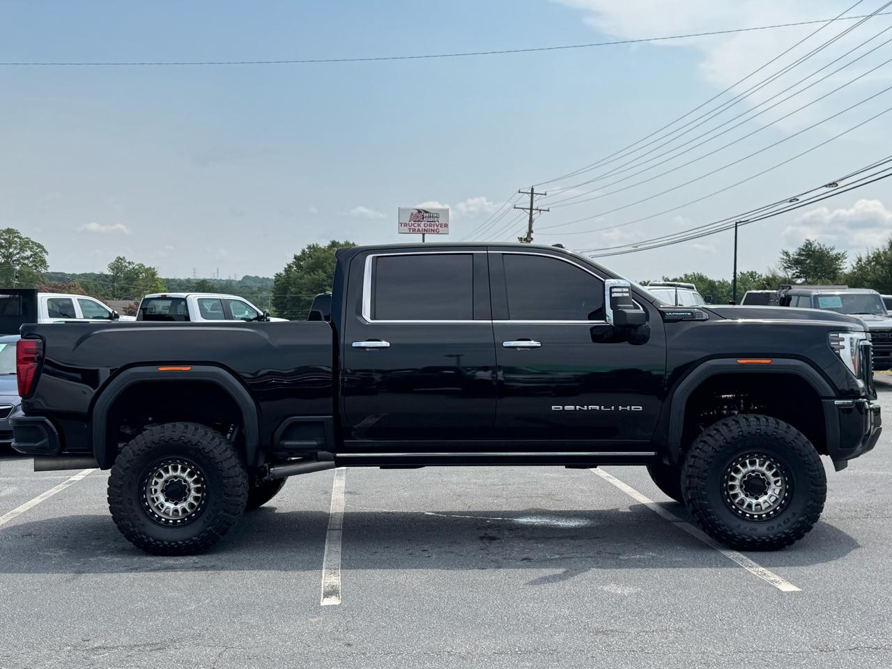 GMC Sierra 2500HD Denali Ultimate Crew Cab 4WD 2024