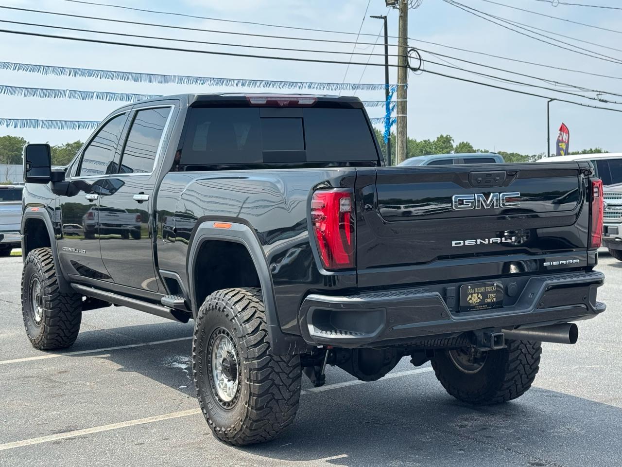GMC Sierra 2500HD Denali Ultimate Crew Cab 4WD 2024
