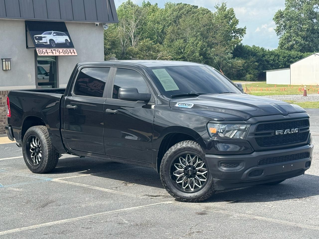 RAM 1500 Tradesman Crew Cab SWB 2WD 2024