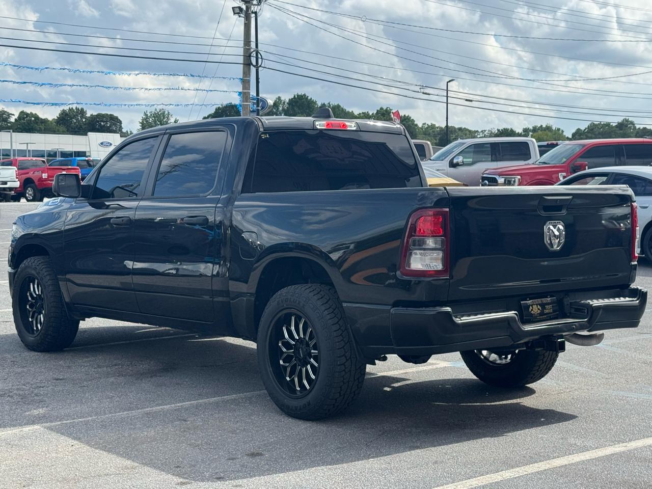 RAM 1500 Tradesman Crew Cab SWB 2WD 2024
