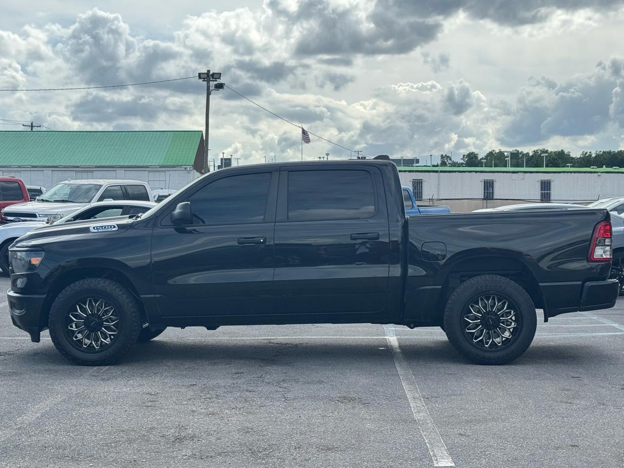 RAM 1500 Tradesman Crew Cab SWB 2WD 2024