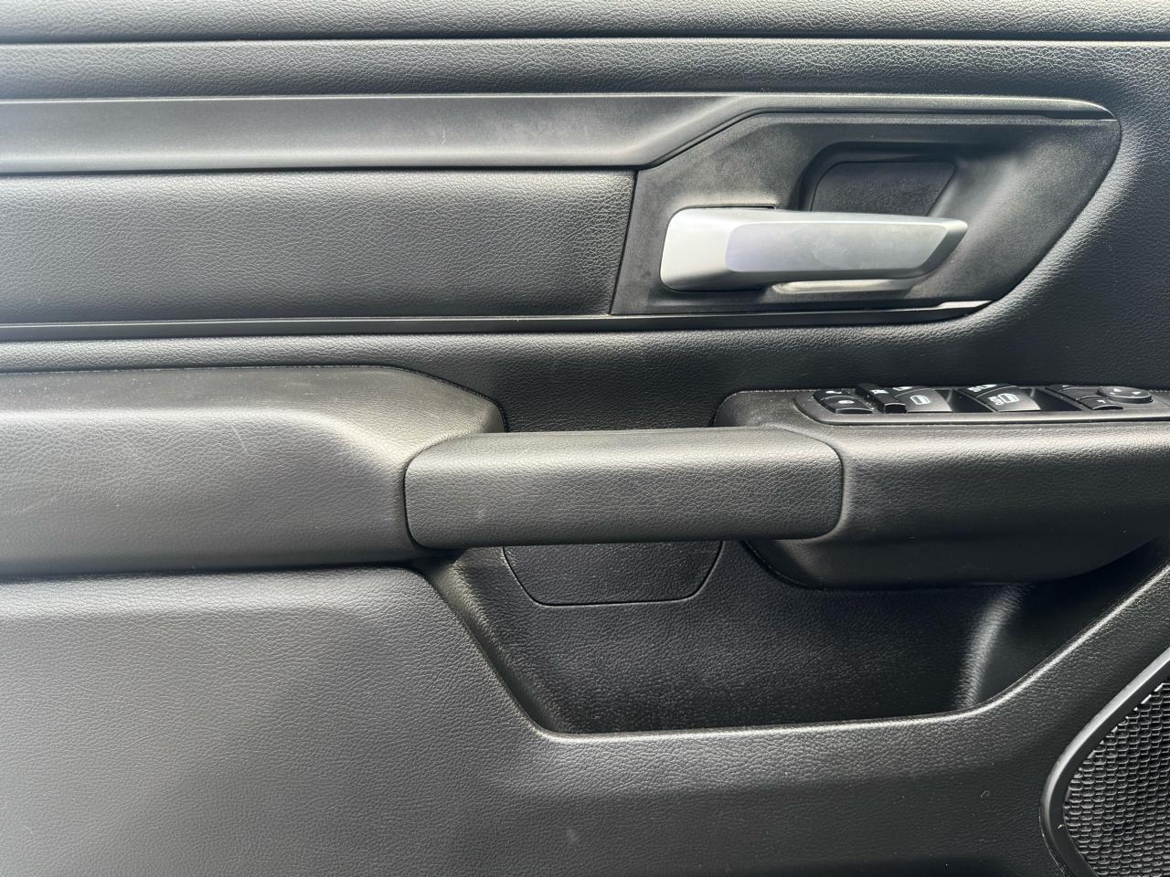 RAM 1500 Tradesman Crew Cab SWB 2WD 2024