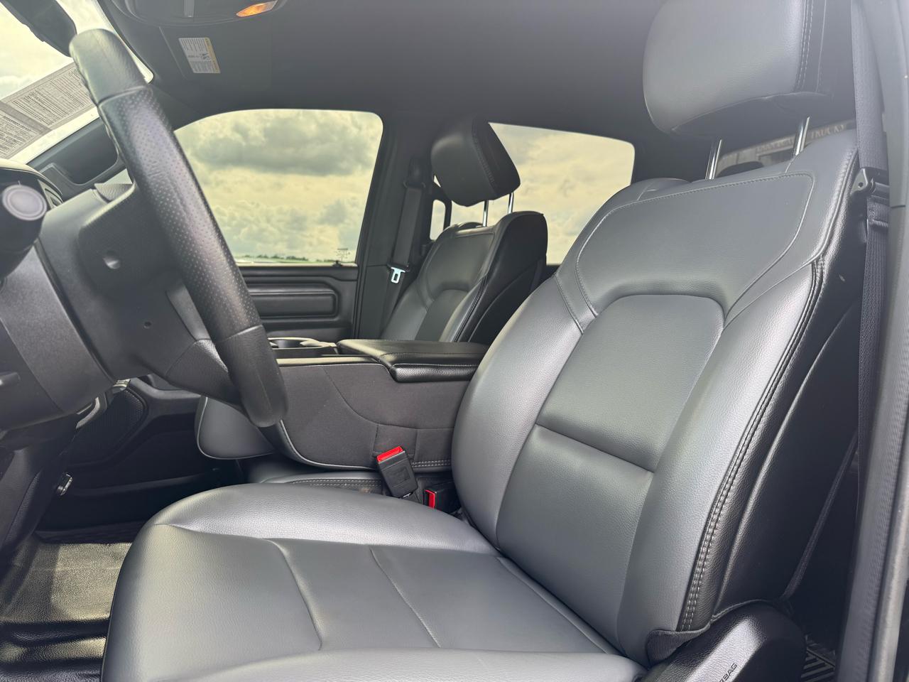 RAM 1500 Tradesman Crew Cab SWB 2WD 2024