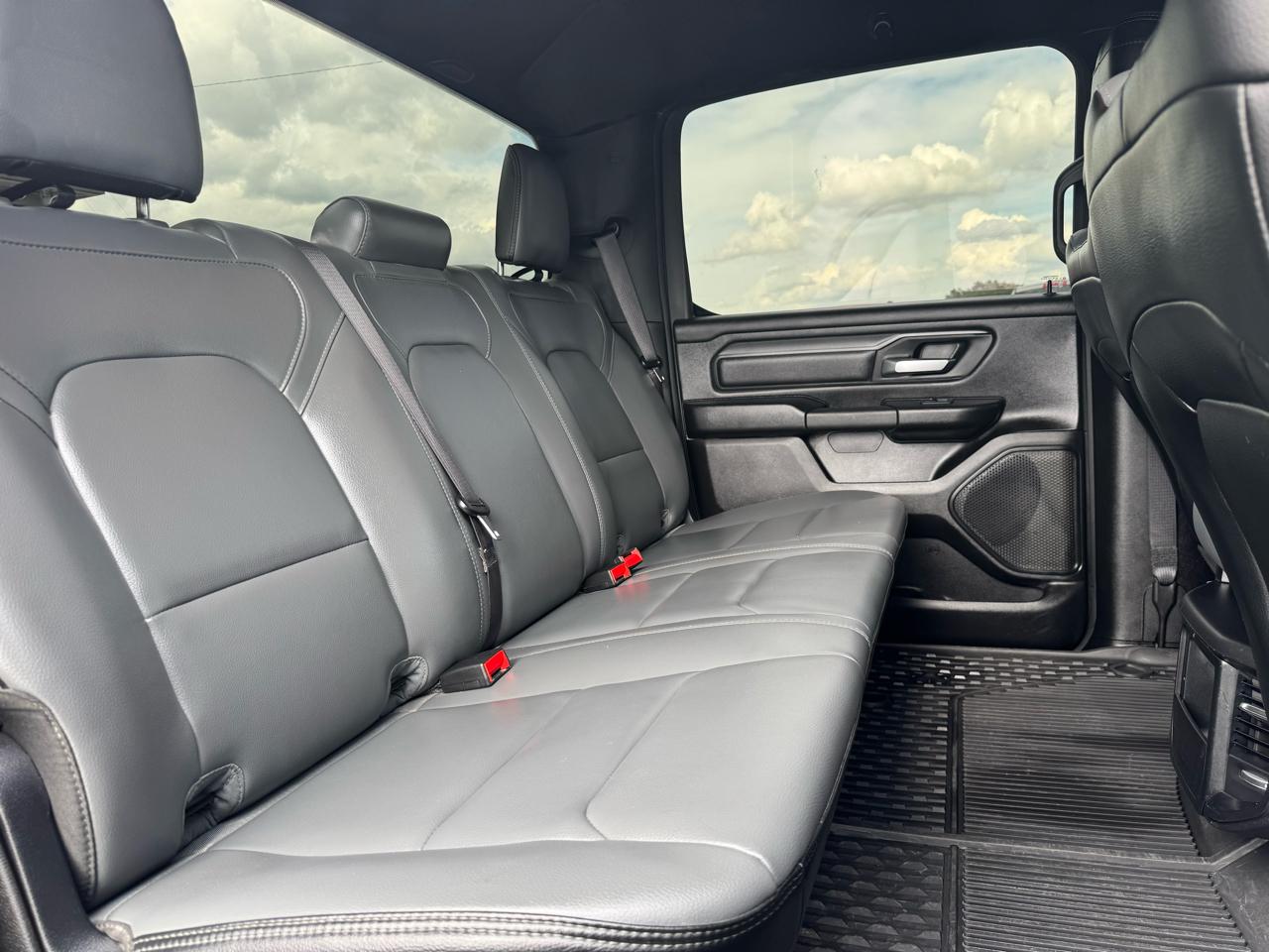 RAM 1500 Tradesman Crew Cab SWB 2WD 2024