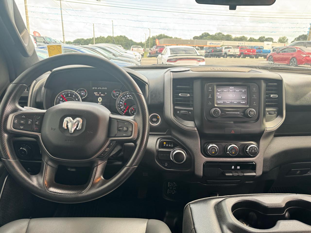 RAM 1500 Tradesman Crew Cab SWB 2WD 2024