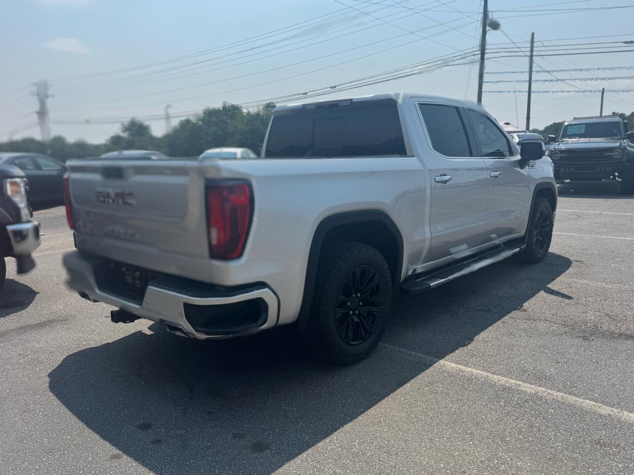 GMC Sierra 1500 Denali Crew Cab Short Box 4WD 2022