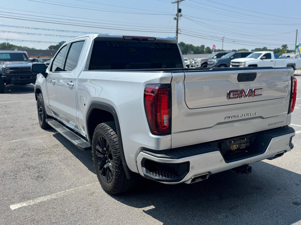 GMC Sierra 1500 Denali Crew Cab Short Box 4WD 2022