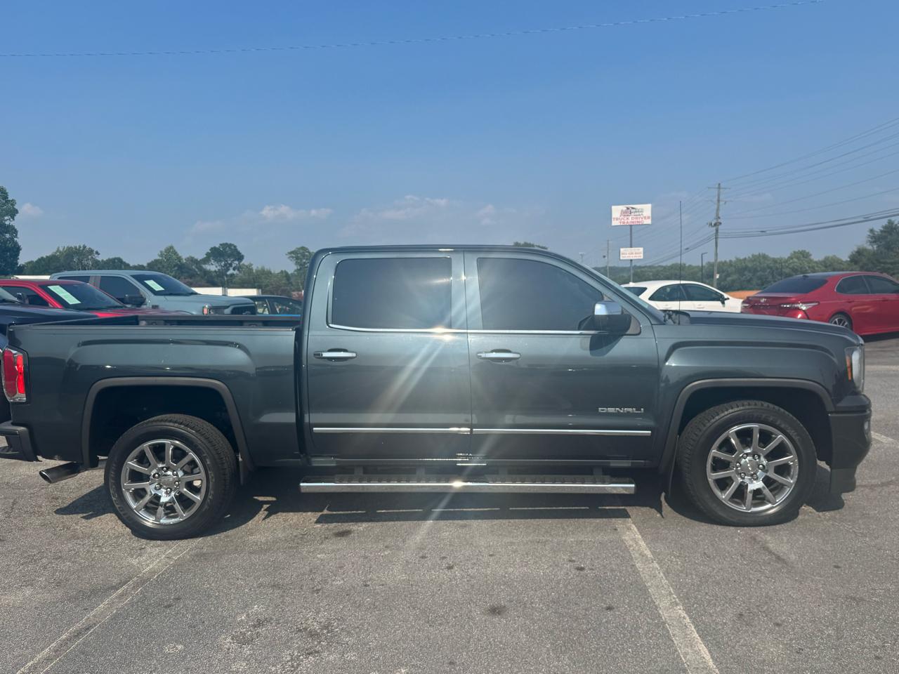 GMC Sierra 1500 Denali Crew Cab Short Box 4WD 2017