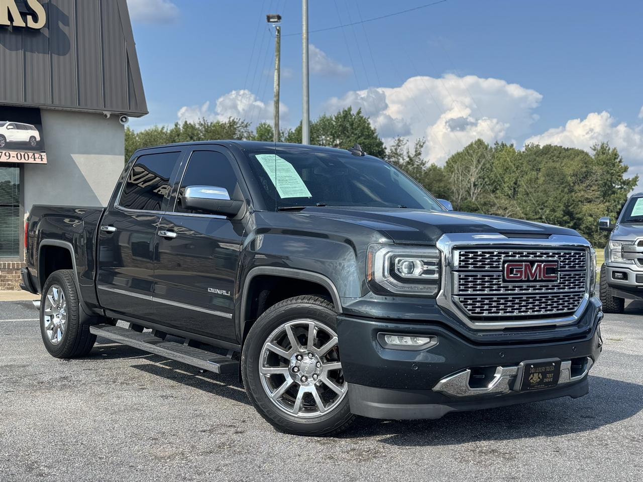 GMC Sierra 1500 Denali Crew Cab Short Box 4WD 2017