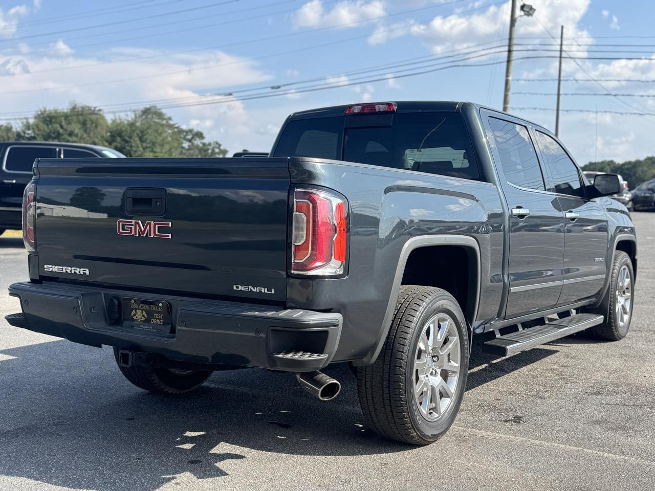 GMC Sierra 1500 Denali Crew Cab Short Box 4WD 2017